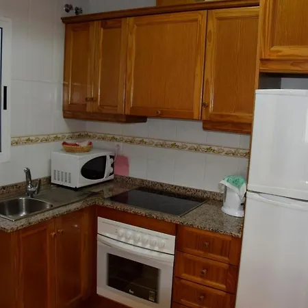 3 App 4 Bed Pool Near To Beach And Citycenter
